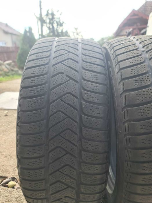 Anvelope de iarna 225/50/17