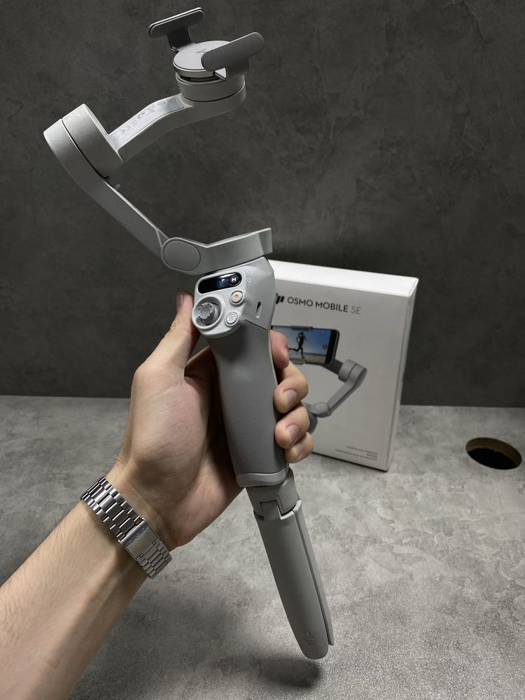Продается стабилизатор DJI OSMO Mobile SE