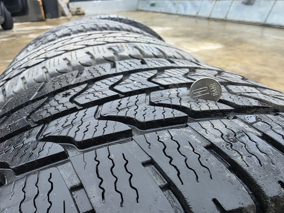 Set Goodyear Ultra Grip Cargo 215 65  R16C