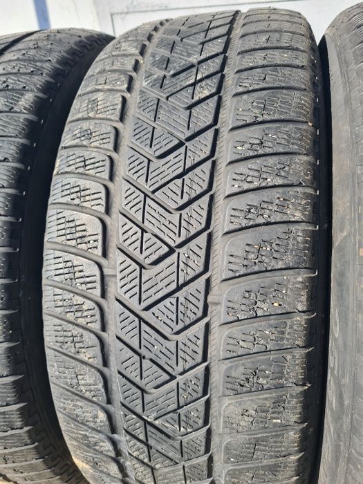 4 бр. зимни гуми 255/50/20 Pirelli DOT 4316 4,5/5 mm