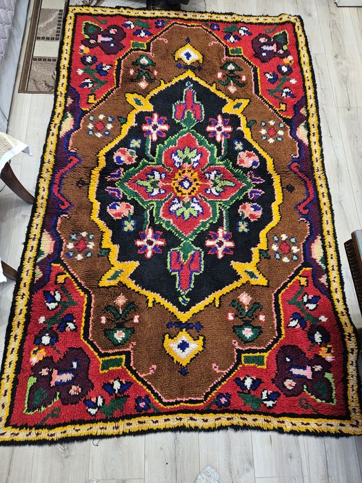 Шарен вълнен губер/китеник