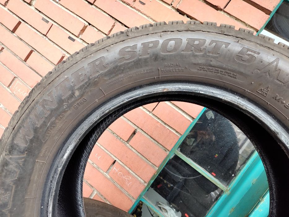 Продавам 4 зимни гуми 205/60/16 Dunlop
