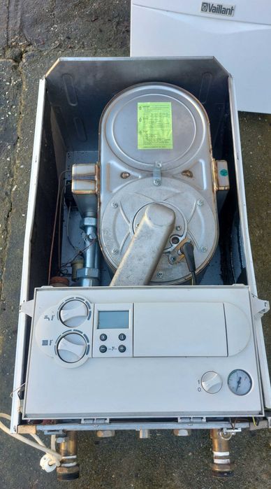 Dezmembrez centrala VAILLANT 656-7 de 60 kw.