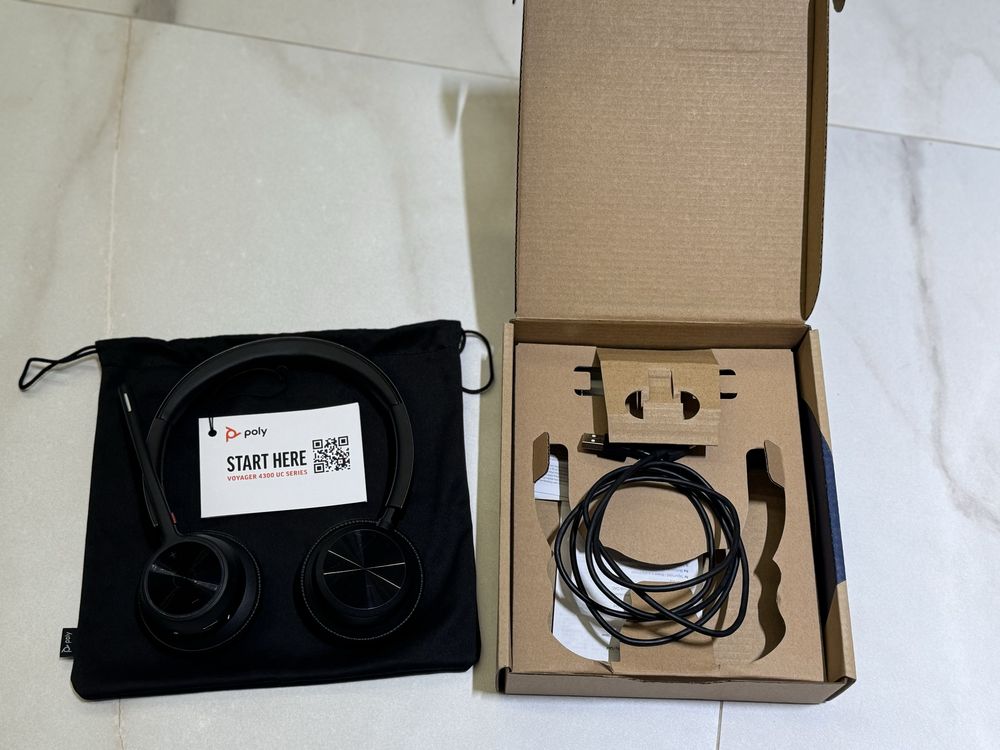 Wireless / Безжични слушалки Poly VOYAGER 4320 UC Stereo