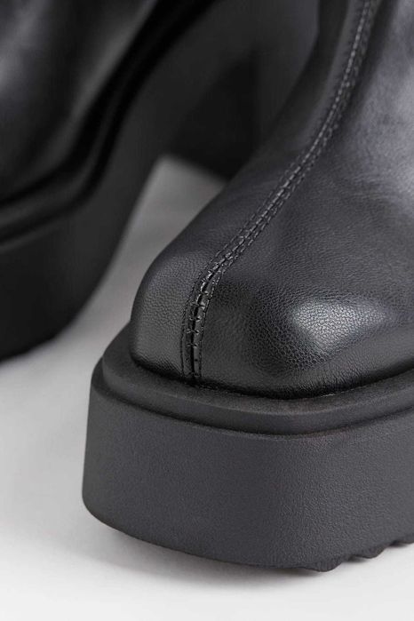 Боти H&M, дамски черни с дебел ток и платформа; късна есен