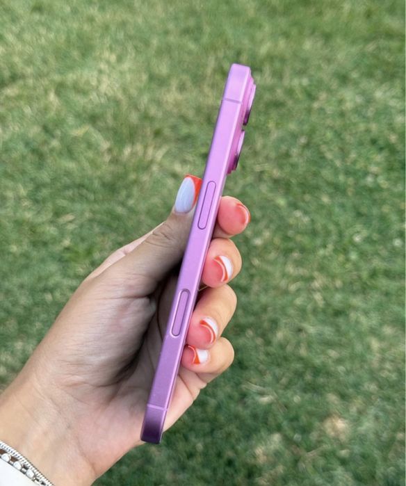 Vand Iphone 16 Pink 128 GB stare perfecta!