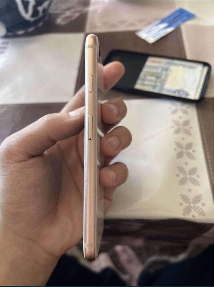 Phone 8 ideal sotiladi