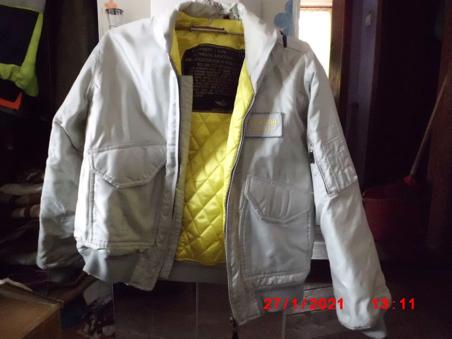 Vand haina de pilot american!