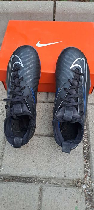Футболни бутонки-калеври Nike