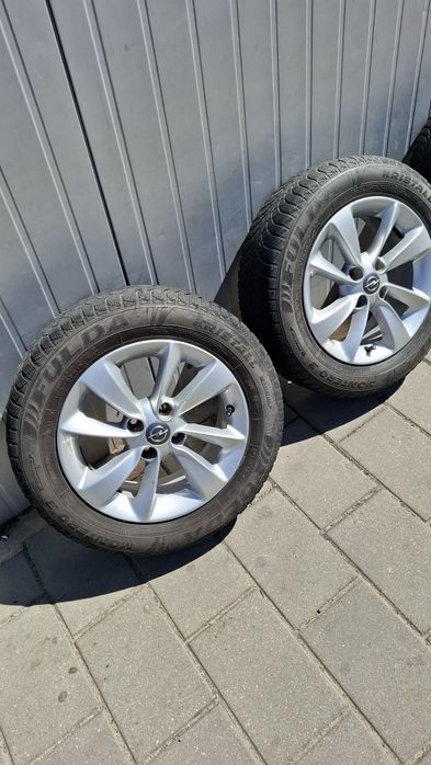 Anvelope roti iarna Fulda Montero 185 65 R15, jante aliaj Opel R15