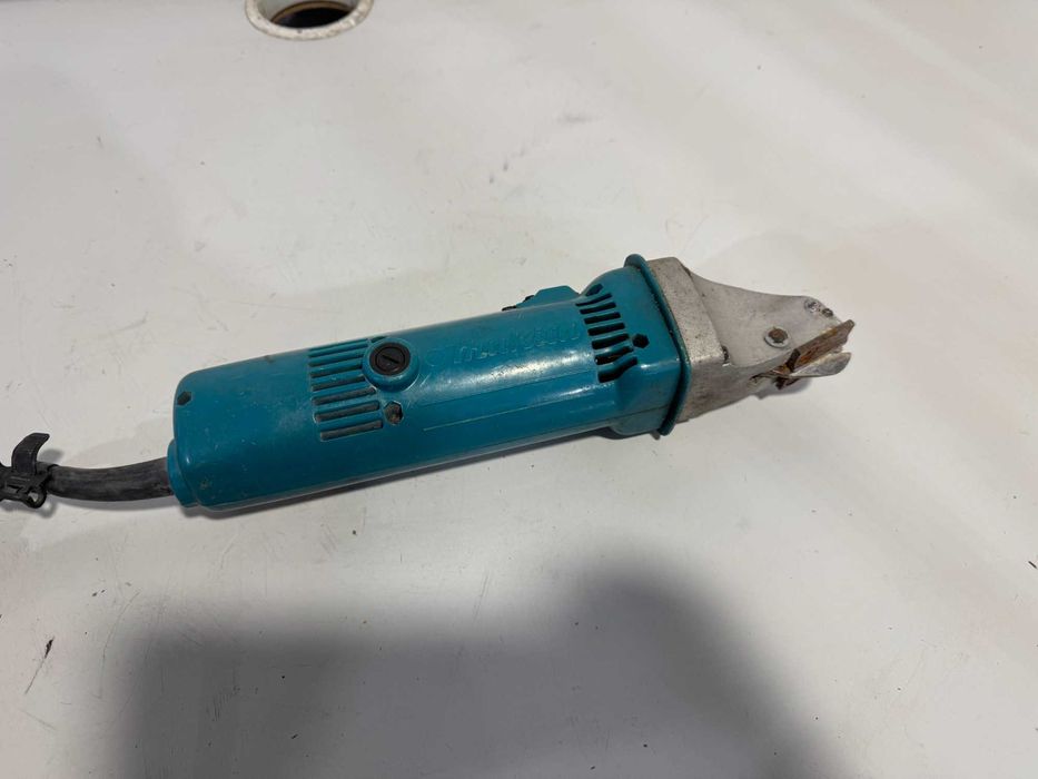 Ножица за ламарина - Makita 260 W / 110 V