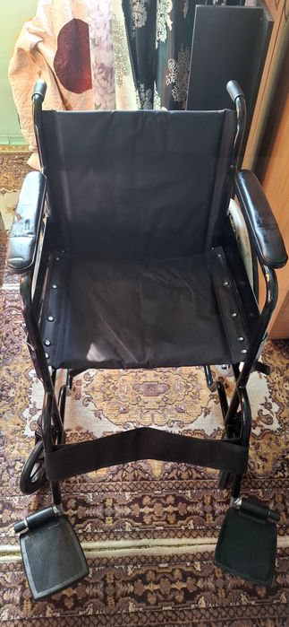 Vând carucior handicap
