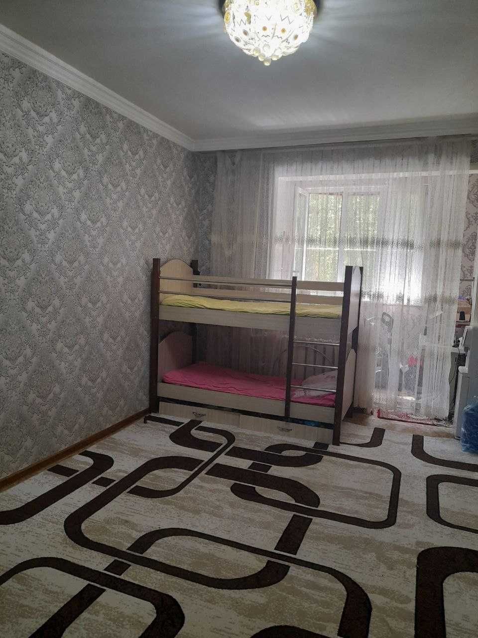 СРОЧНО!!! Чилонзорда 3 хонали квартира сотилади (ўзимники).