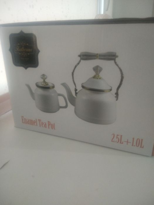 Чайник с заварником