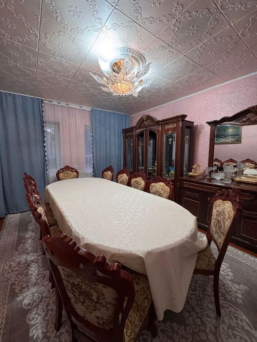 Продаётся стол, стуля