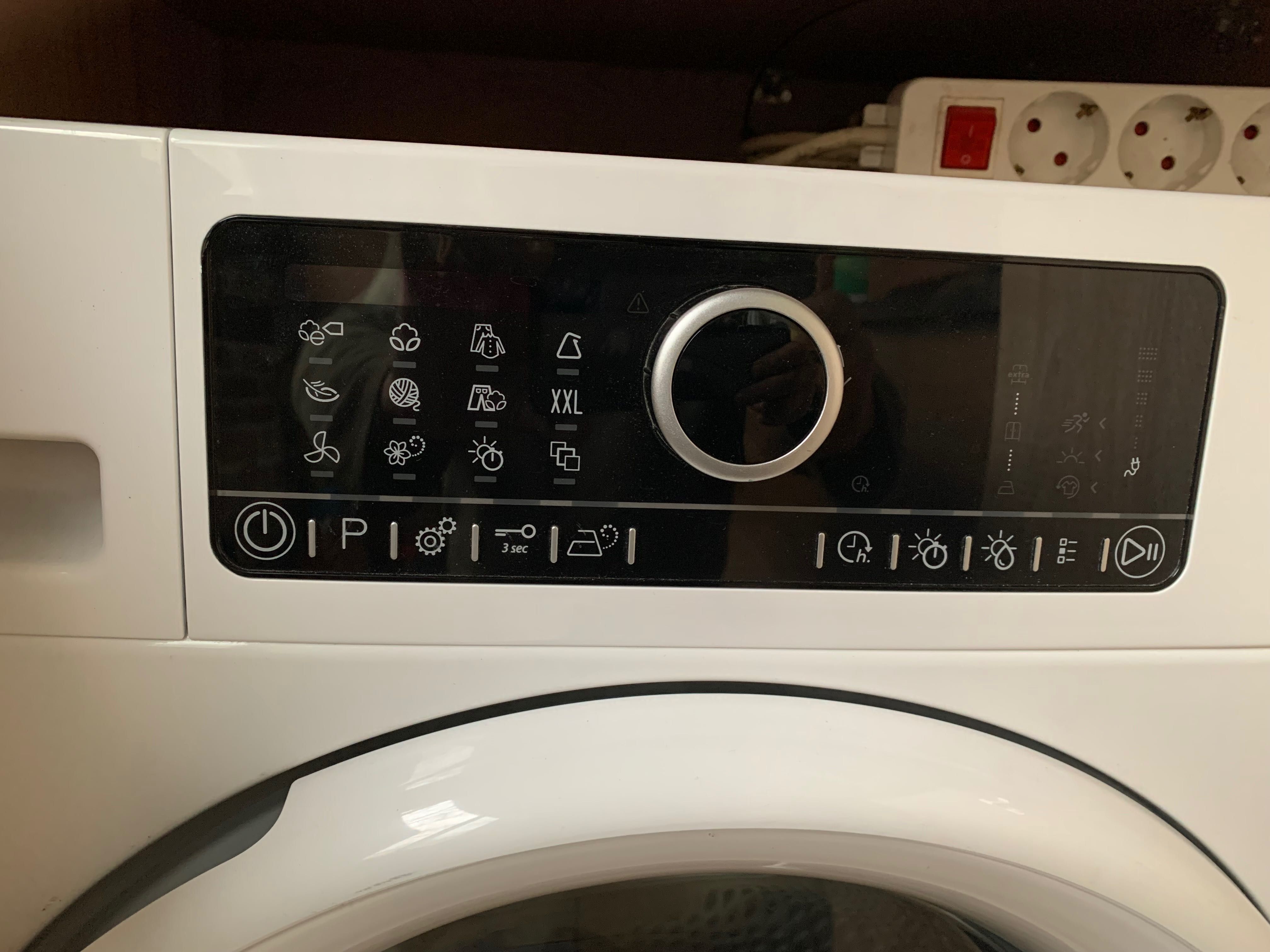 Сушилня за дрехи Whirlpool 6th sense 8 kg