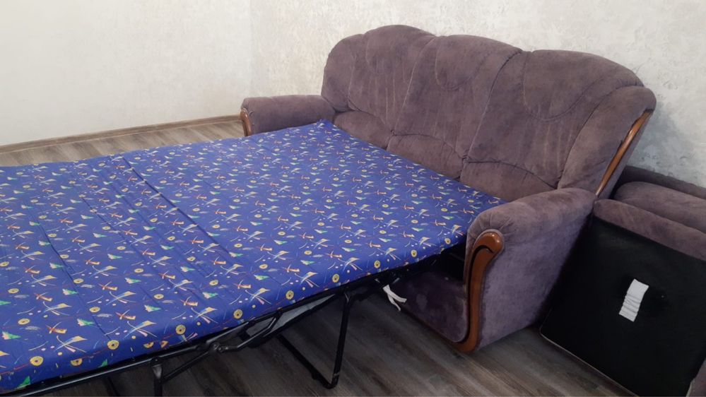 Продам диван без кресел