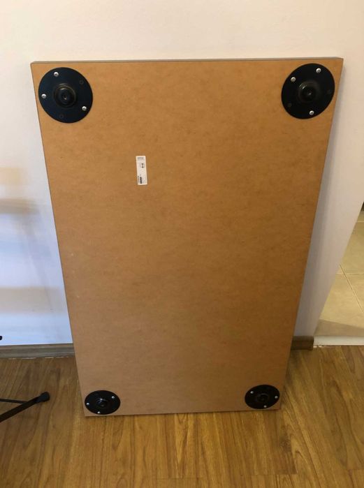 Birou cu picioare reglabile IKEA