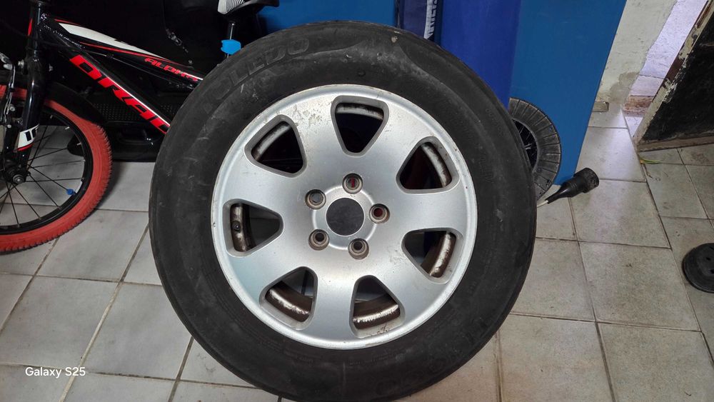 4 бр. Оригинални джанти с гуми Audi 15"