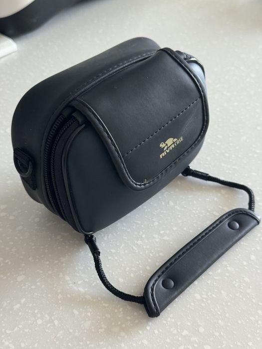 Жесткий чехол для камер Riva 7050 (PU) Video Case