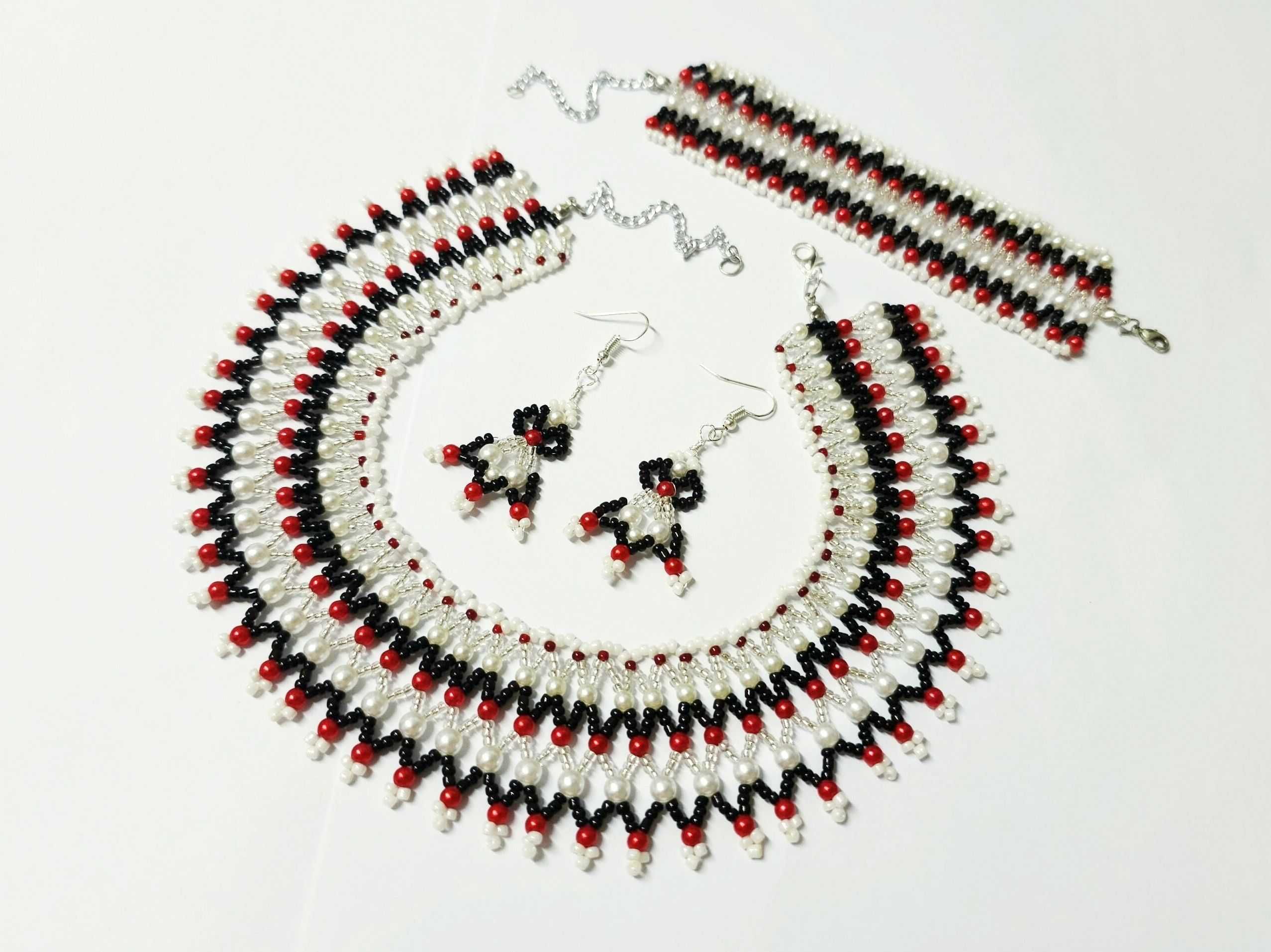 Seturi traditionale late margele nisip, multe modele, culori, baza gat
