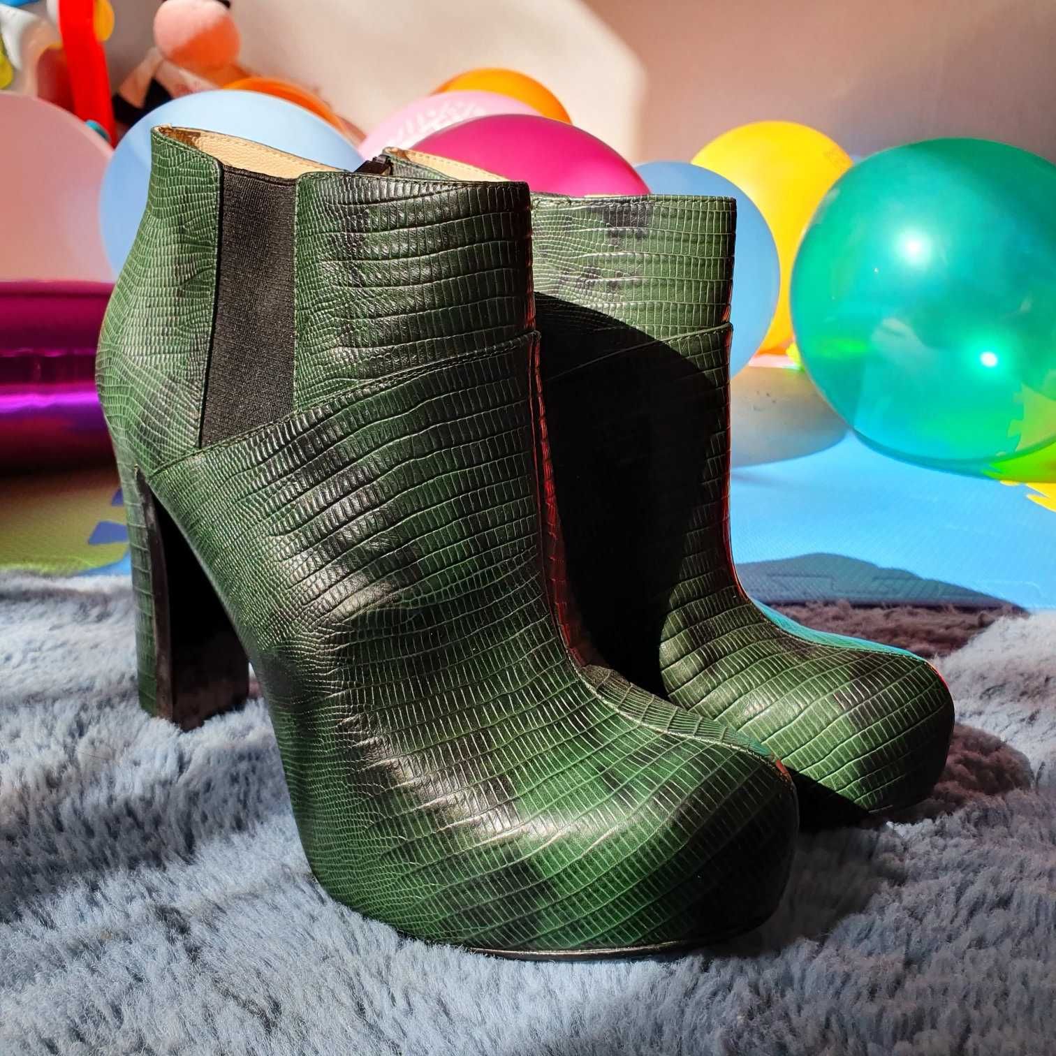 Botine Guess noi marimea 38