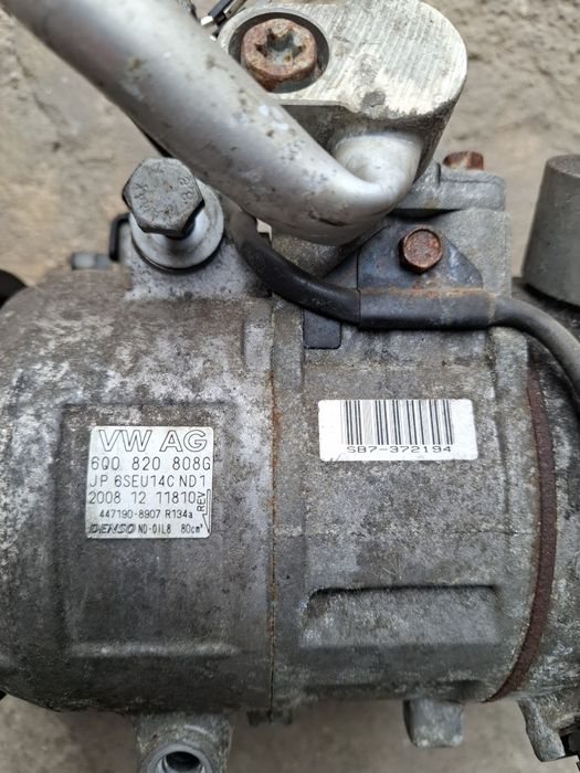 Компресор климатик VW AUDI SEAT SKODA 6Q0 820 808G