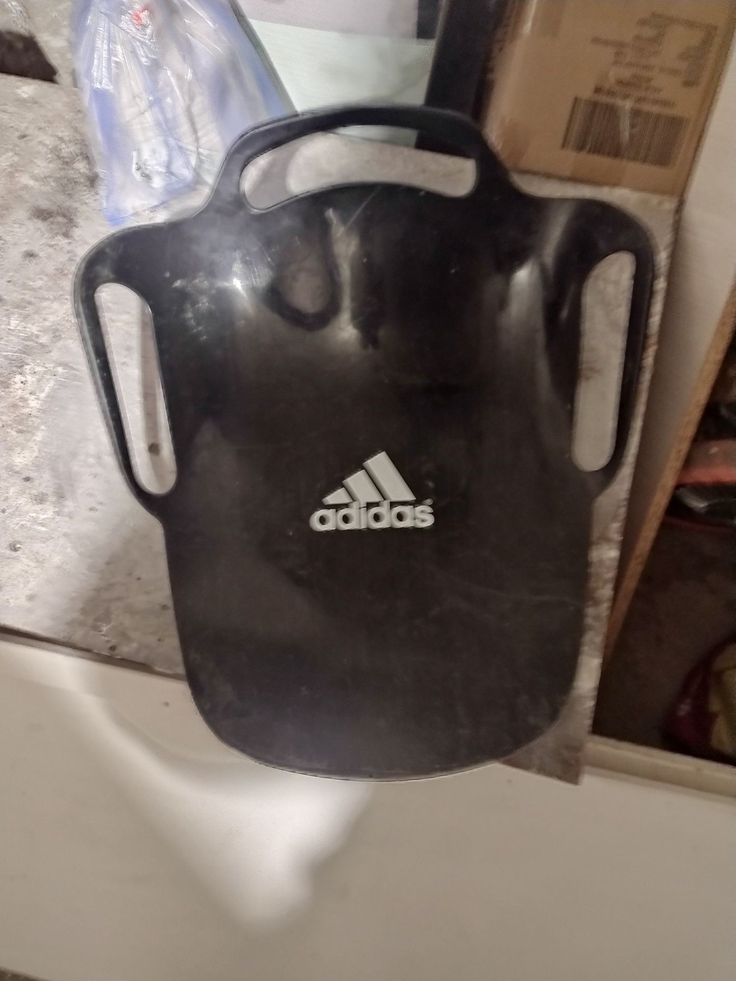 Vand sanie plastic adidas