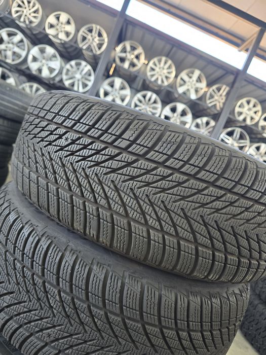 2 Броя 215/55/17 Goodyear 7mm 24dot