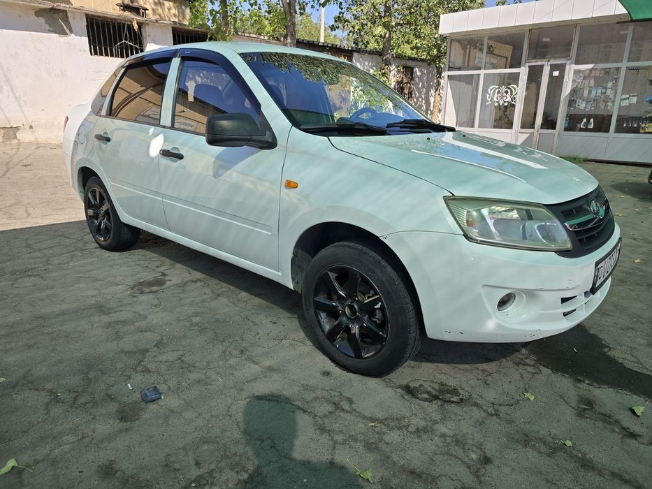 Lada granta 2013