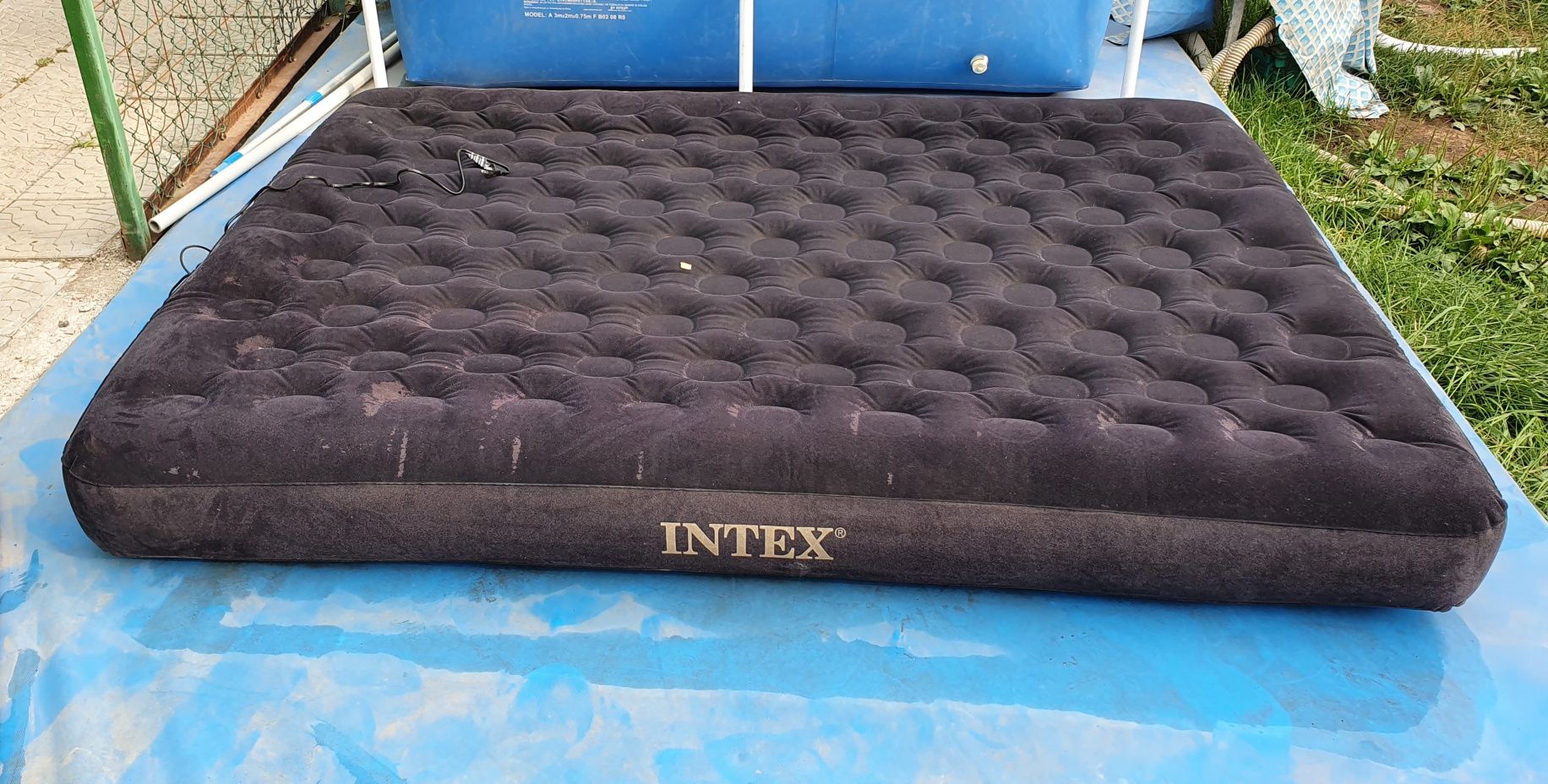 Самонадувной матрац INTEX