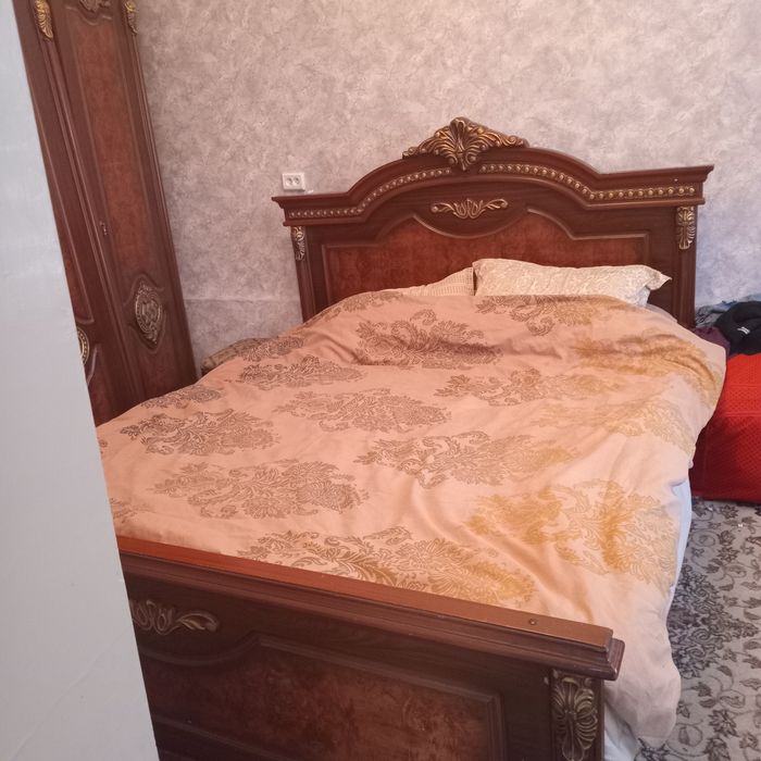 Spalni garnitura 2 ta zal mebillar divan kresla 12 tali stole stul