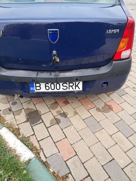 Vând dacia logan