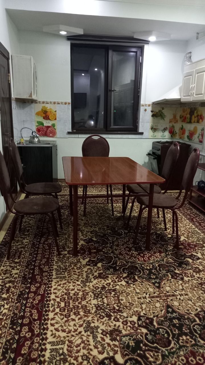 11-поликлиника томонда жойлашган 2 хонали квартира ижарага берилади