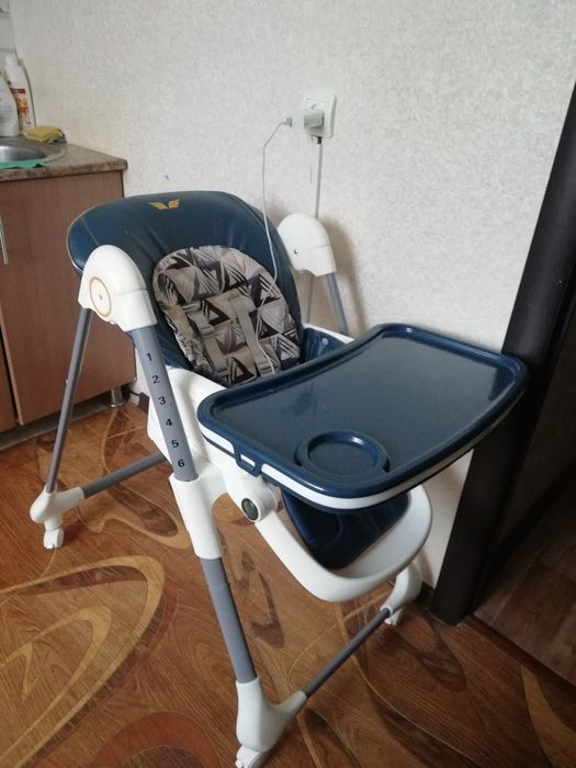 Столик детский для кормления