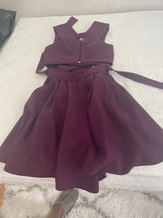 Българска рокля, почти нова