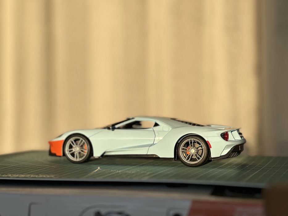 Macheta 1:18 Ford GT Gulf livery Maisto, nu Kyosho, Autoart sau Cmc