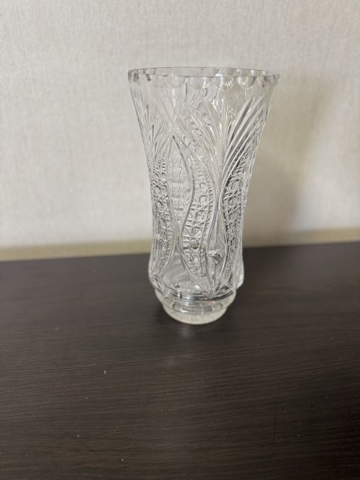 Хрустальная ваза для цветов