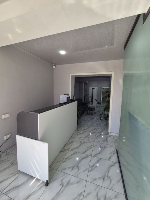 Продаетс и сдается коммерческое помещение , Башлык! Первая линия