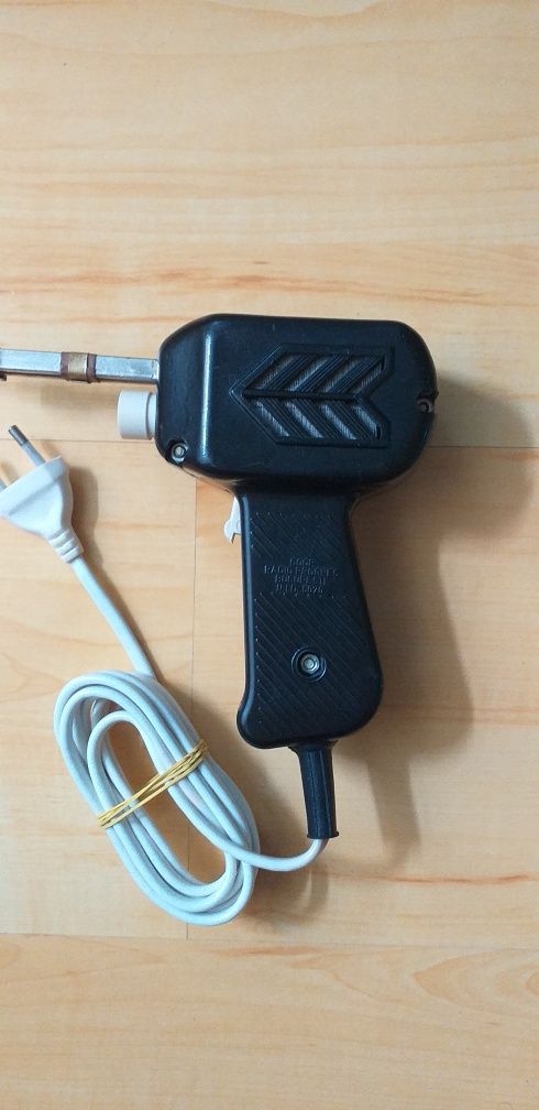 Pistol de lipit romanesc Radio Progres