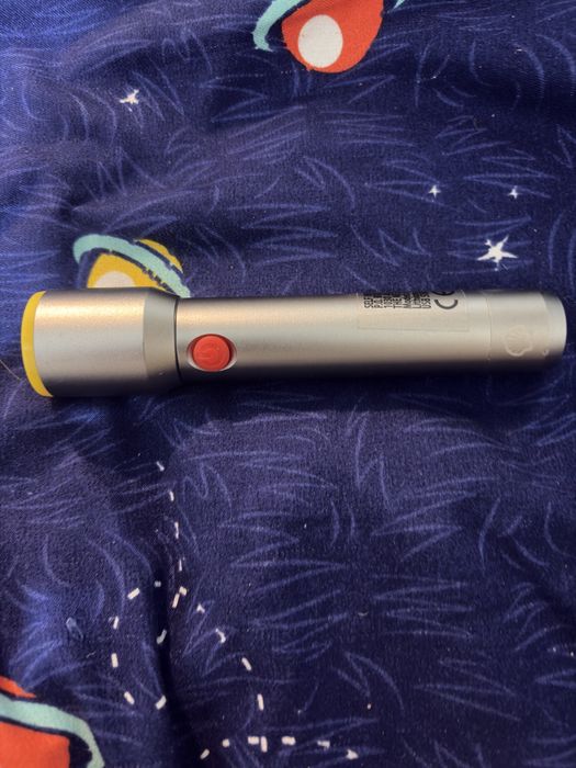 Vand lanterna reincarcabila cu usb