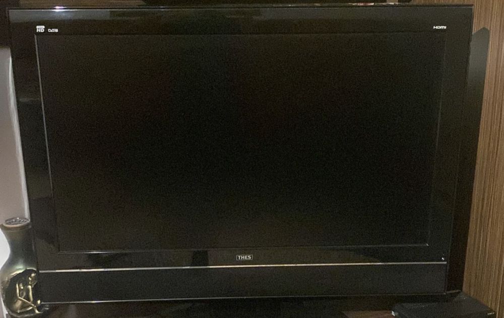 Tv Thes 42 inch , Full HD