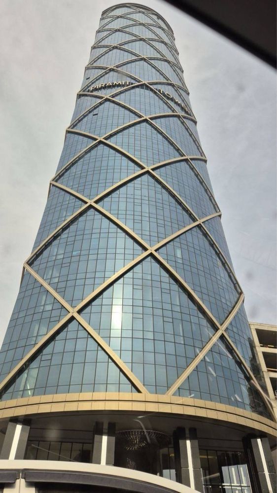 Продается 3-комнатная квартира, ЖК Piramit tower