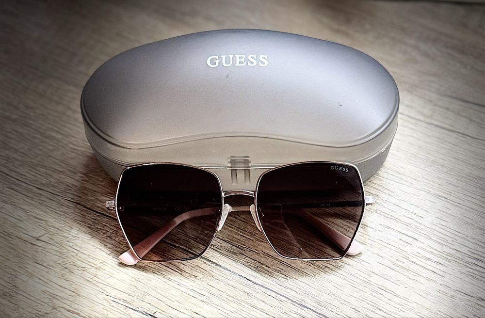 Слънчеви очила Guess