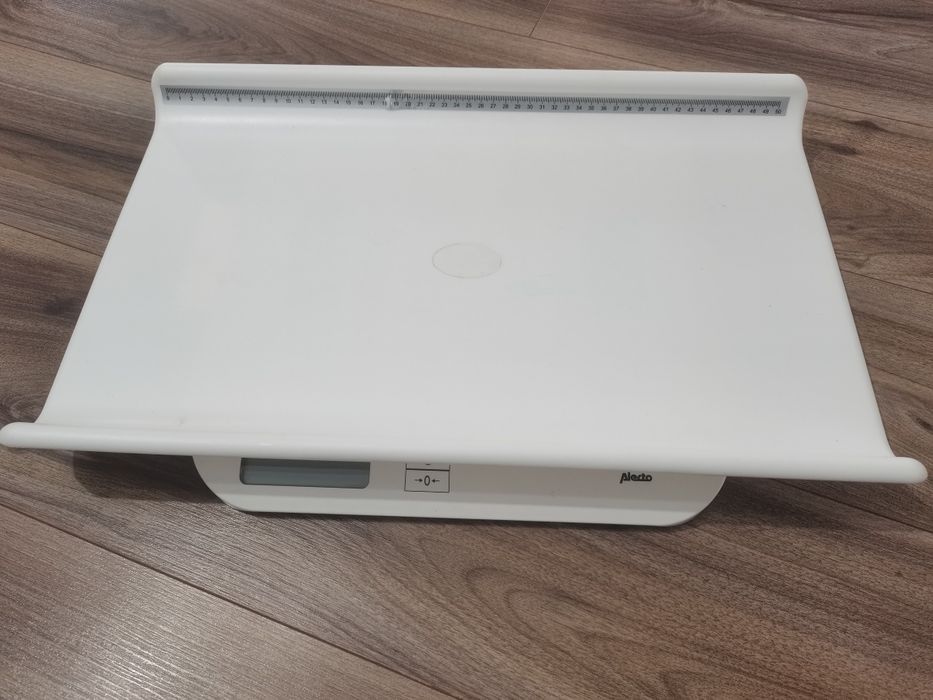 Vând cântar bebeluș