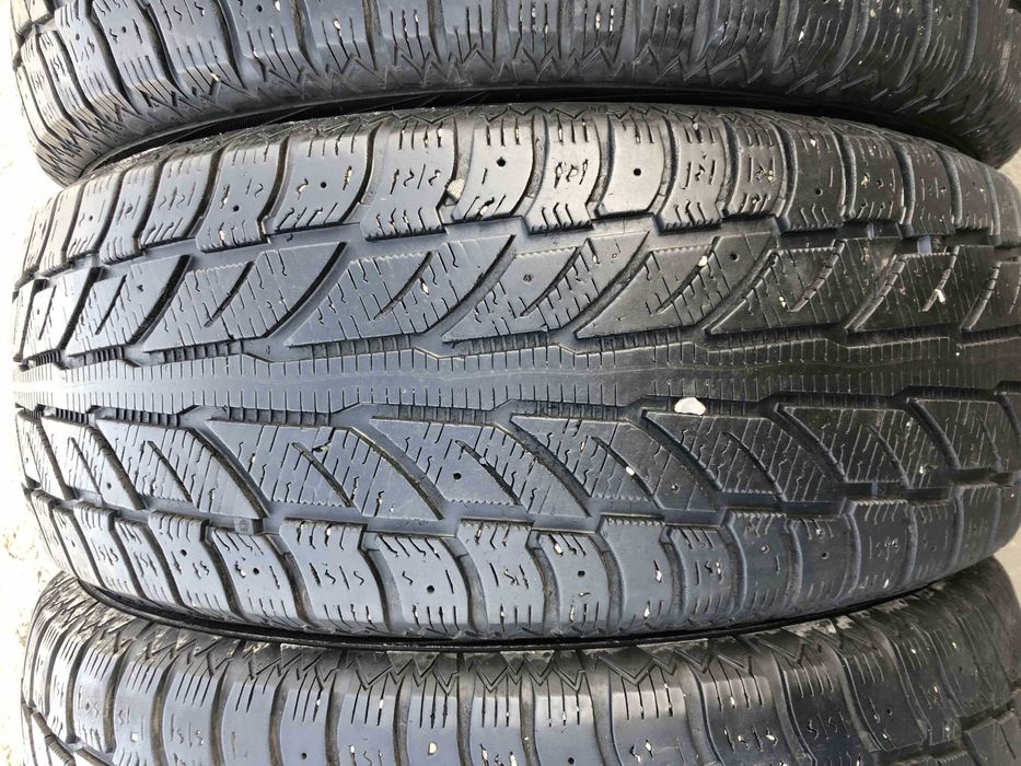 SET 2 Anvelope Iarna 225/60 R17 COOPER Wheater Master WSC 99T