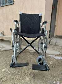 Продается кресло коляска инвалидная.  2 шт. Прогулочный  и комнатная.