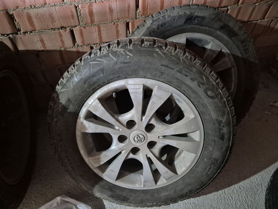 Продам диски с резиной 215/60/16 шипованая