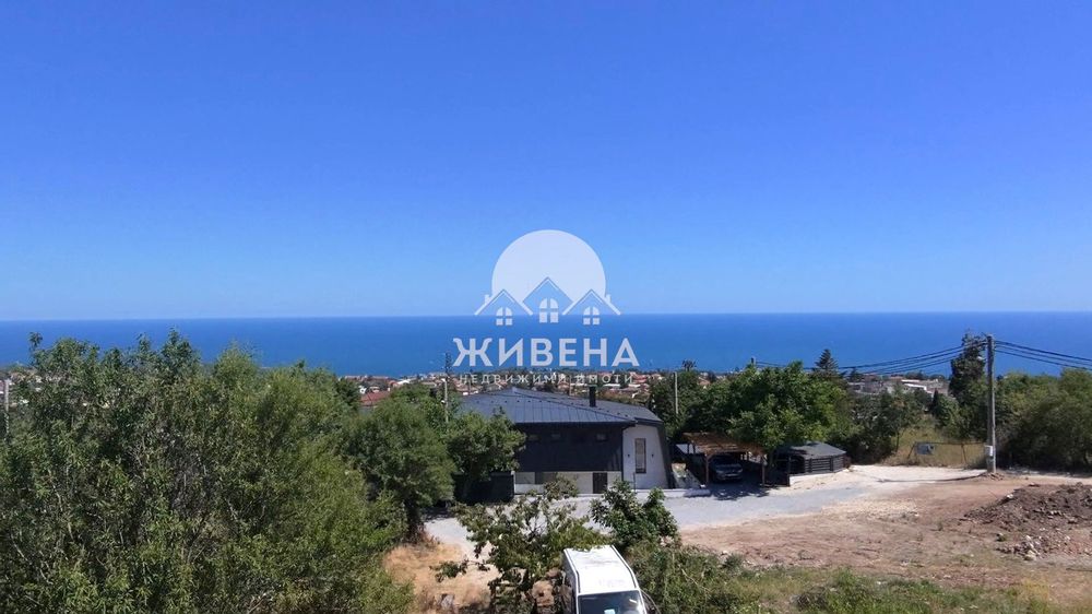 Нова триетажна къща, м-т Акчелар, РЗП: 240 кв.м, двор: 520 кв.м