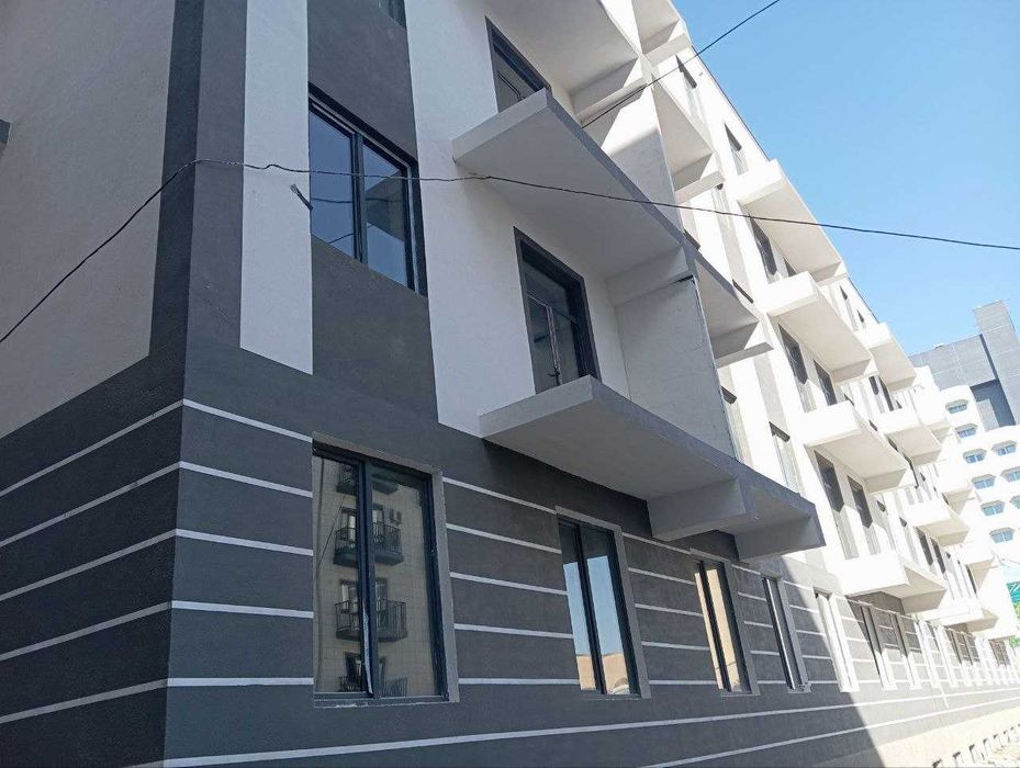 Продаётся новостройка 62 м.кв на 2-этаже в центре г.Бухары Университет